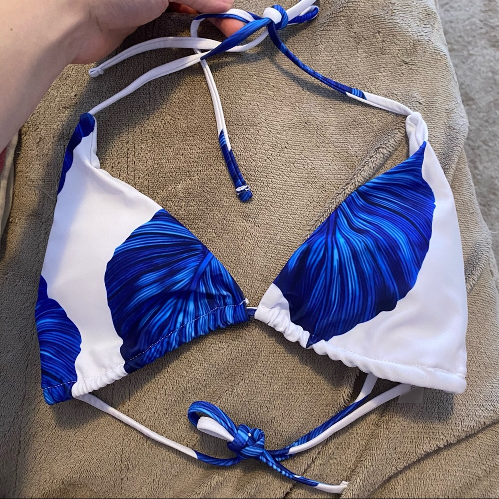 Bathing suit top, brand new